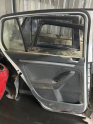 VOLKSWAGEN GOLF 5 SOL ARKA KAPI DÖŞEMESİ ORJİNAL
