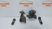 Laguna 2 motor şanzıman kulağı takozu