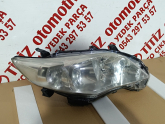 Oto Çıkma Parça / Toyota / Corolla / Far & Stop / Sağ Ön Far / Çıkma Parça 