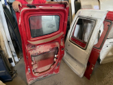 Oto Çıkma Parça / Fiat / Fiorino / Kaporta & Karoser / Sağ Sürgülü Kapı / Çıkma Parça 