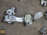 QASHQAİ 2019 ÖN SOL CAM KRİKOSU 80701HV00D-