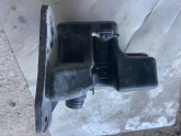 Oto Çıkma Parça / Volkswagen / Golf / Oto Cam / Su Bidonu / Çıkma Parça 
