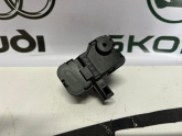 VOLKSWAGEN DEPO KAPAK KİLİDİ 7P0 810 773 F