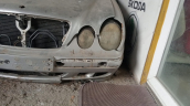 Mercedes E200 e class  sol far çıkma