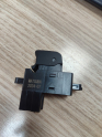 Oto Çıkma Parça / Nissan / Navara / Oto Cam / Cam Düğmesi / Sıfır Parça 