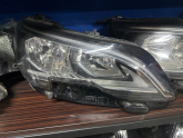 Peugeot 3008 ön sağ far bütün parçaları mevcut