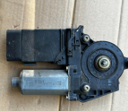 Oto Çıkma Parça / Volkswagen / Passat / Oto Cam / Cam Motoru / Çıkma Parça 