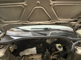 Oto Çıkma Parça / Renault / Clio / Oto Cam / Ön Cam Izgarası / Çıkma Parça 