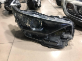 TOYOTA AURİS SAĞ FAR