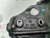 Oto Çıkma Parça / Volkswagen / Transporter / Motor / Bağlantı Braketi / Çıkma Parça 