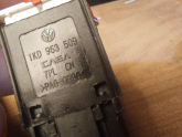 Oto Çıkma Parça / Volkswagen / Golf / Elektrik / Dörtlü Flaşör Düğmesi / Çıkma Parça 