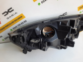 Oto Çıkma Parça / Renault / Captur / Far & Stop / Sağ Ön Far / Çıkma Parça 