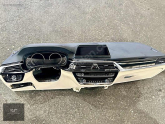 BMW G30 SİYAH BEYAZ GÖĞÜS HATASIZ DOLU