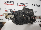 Oto Çıkma Parça / Porsche / Cayenne / Kaporta & Karoser / Sağ Ön Kapı / Çıkma Parça 