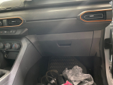 Oto Çıkma Parça / Dacia / Sandero / Göğüslük & Torpido / Torpido Gözü / Çıkma Parça 