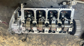 Oto Çıkma Parça / Volkswagen / Passat / Motor / Silindir Kapağı / Çıkma Parça 