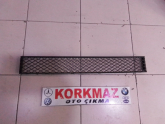 BMW 7 SERİSİ F01 F02 ÖN TAMPON ALT IZGARA
