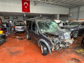 Oto Çıkma Parça / Ford / Tourneo Connect / Kaporta & Karoser / Sol Ön Kapı / Çıkma Parça 