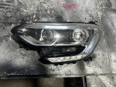 Oto Çıkma Parça / Renault / Megane / Far & Stop / Sağ Ön Far / Çıkma Parça 