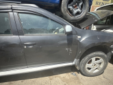 Dacıa duster çıkma sağ ön kapı dolu 2011 model