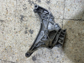 Oto Çıkma Parça / Volkswagen / Caddy / Motor / Takozu & Kulağı / Çıkma Parça 