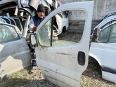 Oto Çıkma Parça / Renault / Trafic / Kaporta & Karoser / Sol Ön Kapı / Çıkma Parça 