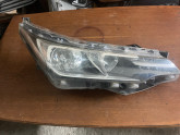 Toyota Corolla 14-18 sağ ön far