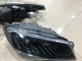 Oto Çıkma Parça / Skoda / Superb / Far & Stop / Sağ Ön Far / Çıkma Parça 