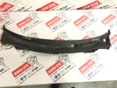 Oto Çıkma Parça / Nissan / Qashqai / Oto Cam / Ön Cam Izgarası / Çıkma Parça 