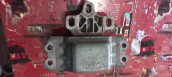 Oto Çıkma Parça / Volkswagen / Caddy / Motor / Takozu & Kulağı / Çıkma Parça 
