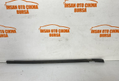 Ford fiesta sağ ön kapı cam sıyırıcı dış