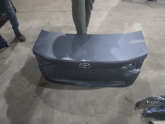 2019/2024 TOYOTA COROLLA GRİ BAGAJ KAPAĞI ORJINAL