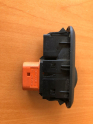 Oto Çıkma Parça / Ford / Focus / Oto Cam / Cam Düğmesi / Çıkma Parça 