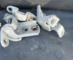 Nissan Primera kapı menteşesi