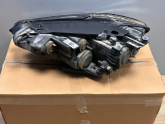Oto Çıkma Parça / Volkswagen / Passat / Far & Stop / Sağ Ön Far / Çıkma Parça 