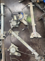 Oto Çıkma Parça / Nissan / Pick-up / Oto Cam / Cam Krikosu / Çıkma Parça 