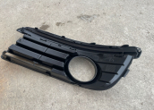 Oto Çıkma Parça / Volkswagen / Jetta / Tampon / Sis Farı Çerçevesi / Sıfır Parça 