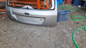 Ford fiesta 2007 model arka bagaj kapagi