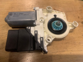 Oto Çıkma Parça / Volkswagen / Passat / Oto Cam / Cam Motoru / Çıkma Parça 