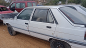 Renault 9 sol kapilar