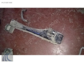 TOYOTA AVENSIS 2004 ÇIKMA ÖN PANEL ALTI TRAVEZİ
