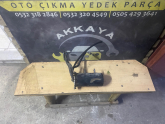 Oto Çıkma Parça / Volkswagen / Caddy / Filtre / Hava Filtresi Kazanı / Çıkma Parça 