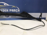 Oto Çıkma Parça / Mercedes / C Serisi / Oto Cam / Ön Cam Izgarası / Çıkma Parça 