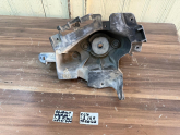 Oto Çıkma Parça / Renault / R 9 / Motor / Takozu & Kulağı / Çıkma Parça 