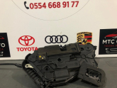 Oto Çıkma Parça / Volkswagen / Passat / Kaporta & Karoser / Kapı Kilidi / Çıkma Parça 