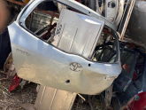Toyota yaris arka bagaj kapağı