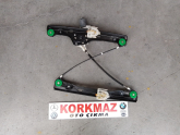 BMW 318 320 325 330 E90 SOL ÖN KAPI CAM KRİKOSU