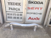 porsche taycan arka tampon demiri