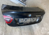 BMW E90 ARKA BAĞAJ KAPAĞI TEMİZ