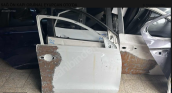 VOLKSWAGEN JETTA SAĞ ÖN KAPI ORJİNAL EYUPCAN OTO'DA